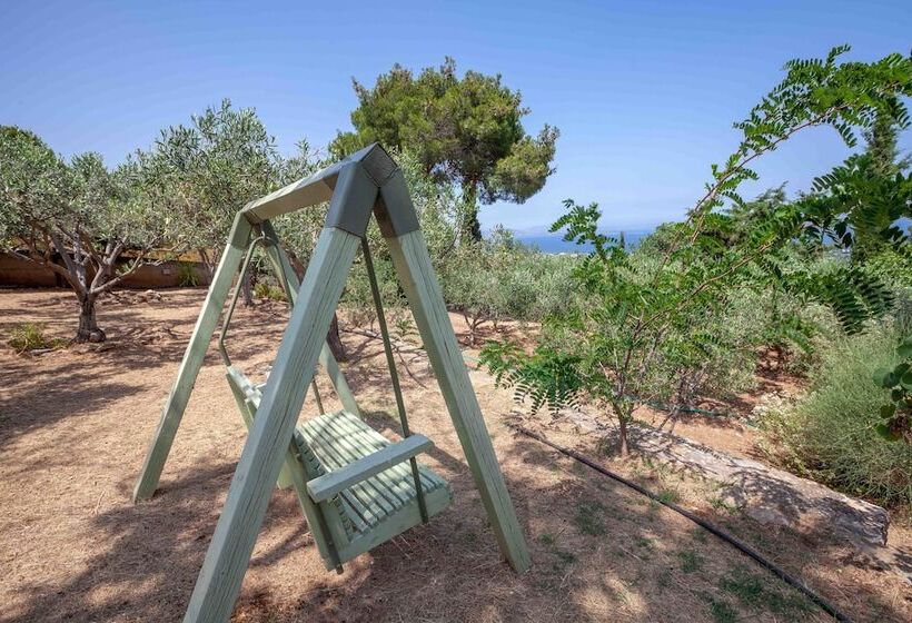 Beautiful Mini Eco Farmhouse