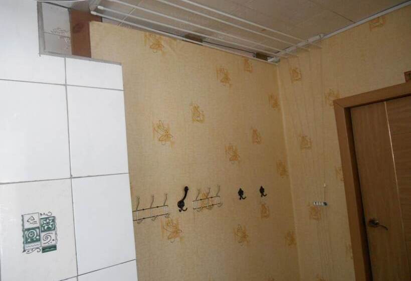 تختخواب و صبحانه Guest House Bereza