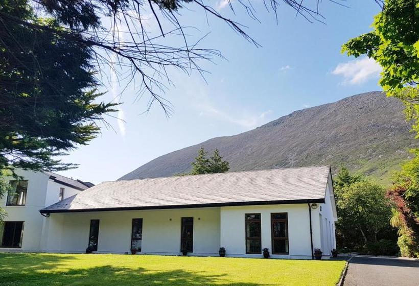 مبيت وإفطار Slievemore House