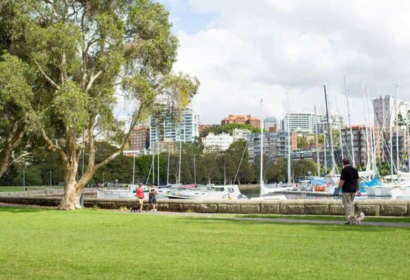 Chic Quiet Apt Close To Everything H404