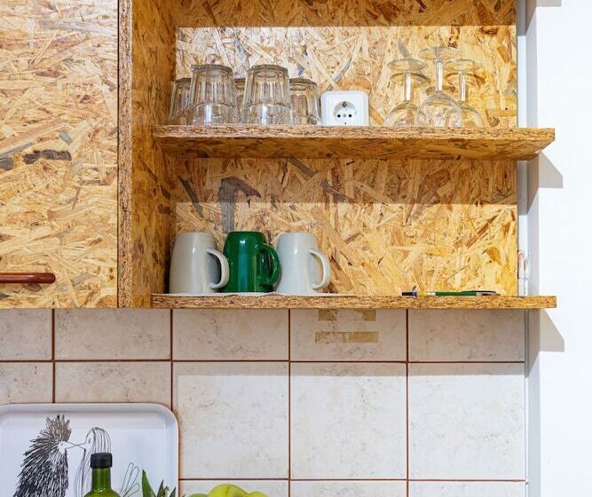 Downtown Yellow Studio   Central Secret Nest