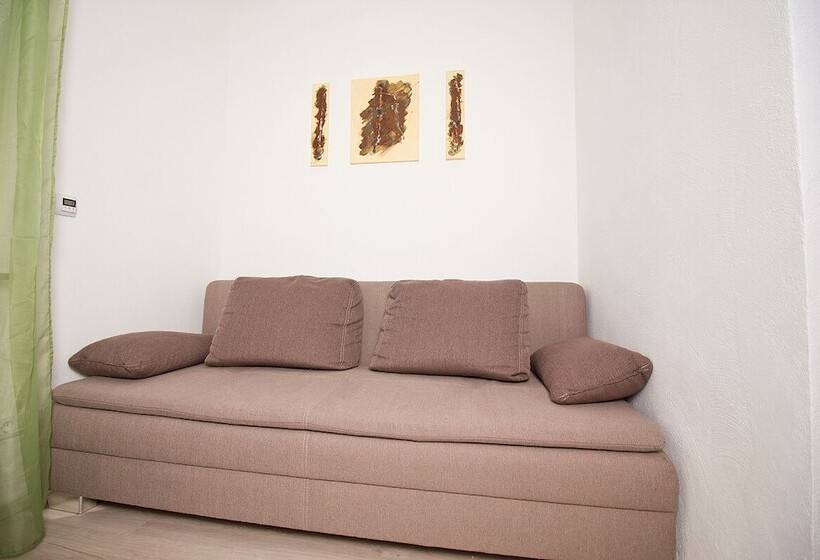 Ferienwohnungen Beckendorf Schiller