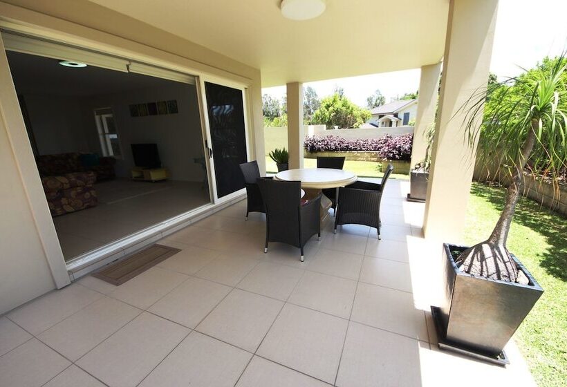 Geckos At South West Rocks   29 Marlin Drive