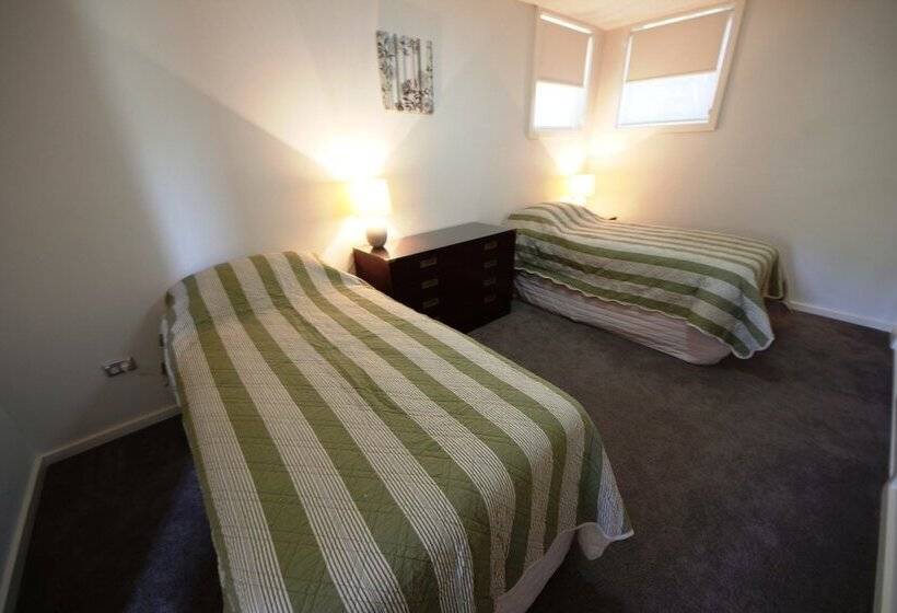 Geckos At South West Rocks   29 Marlin Drive