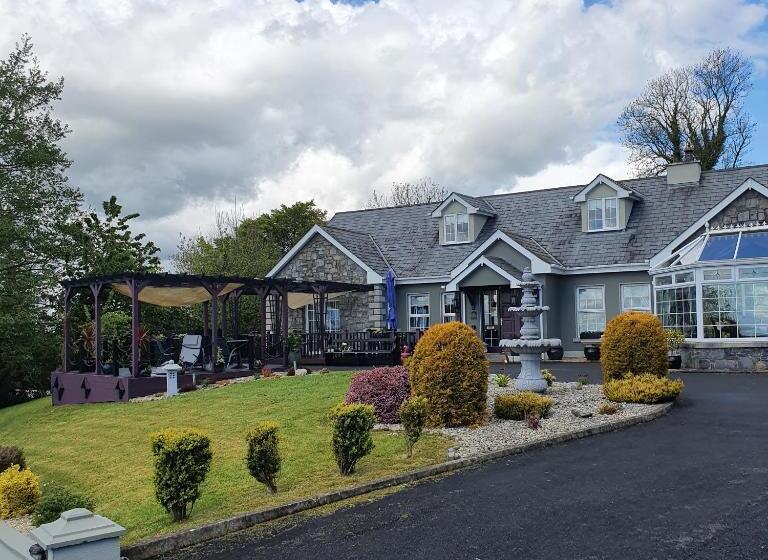Highfield House Bed And Breakfast Collinstown