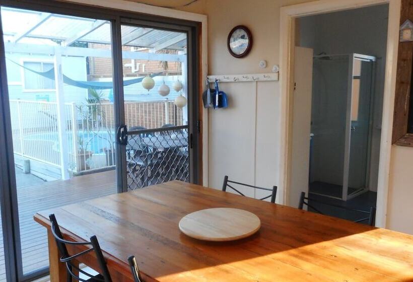 Hightide At South West Rocks