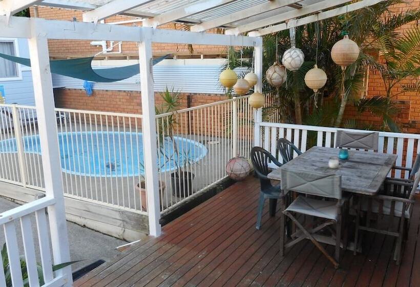 Hightide At South West Rocks