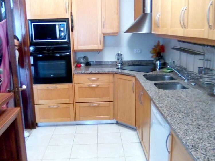 House With 4 Bedrooms In Corroios, With Pool Access, Enclosed Garden And Wifi  4 Km From The Beach