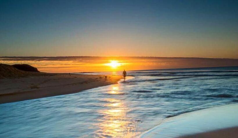 Lakeside Waterfront Apartment The Entrance