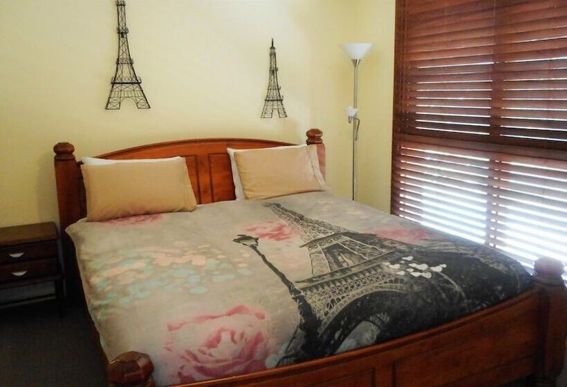 Lees By The Sea At South West Rocks