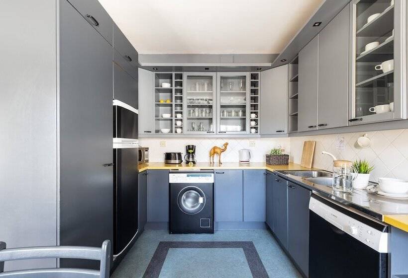 Little Italy Apartment 140m2