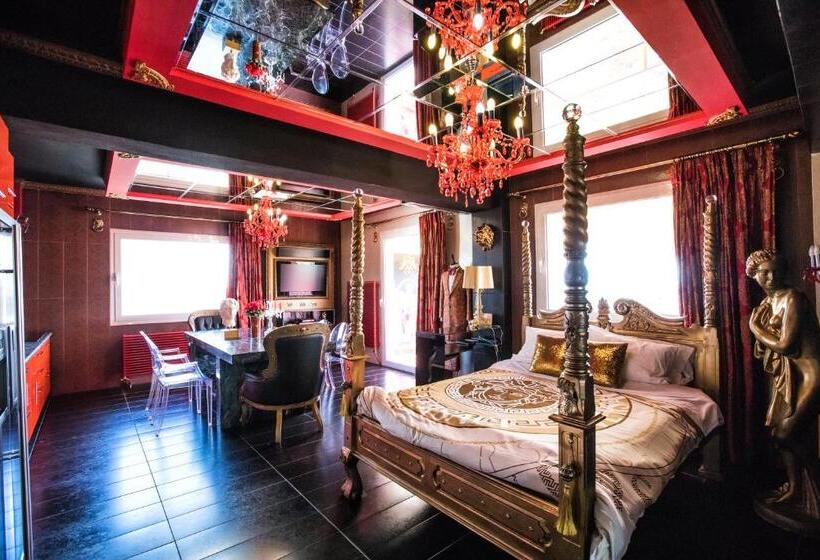 Luxury Suites   Free Parking