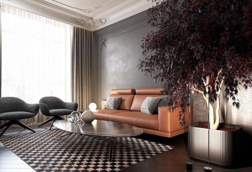 Luxury Suites   Free Parking