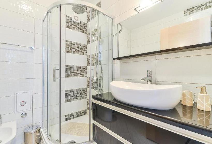 Crowonder Luxury Vir  6 New Apartments For Families With Playground For Kids