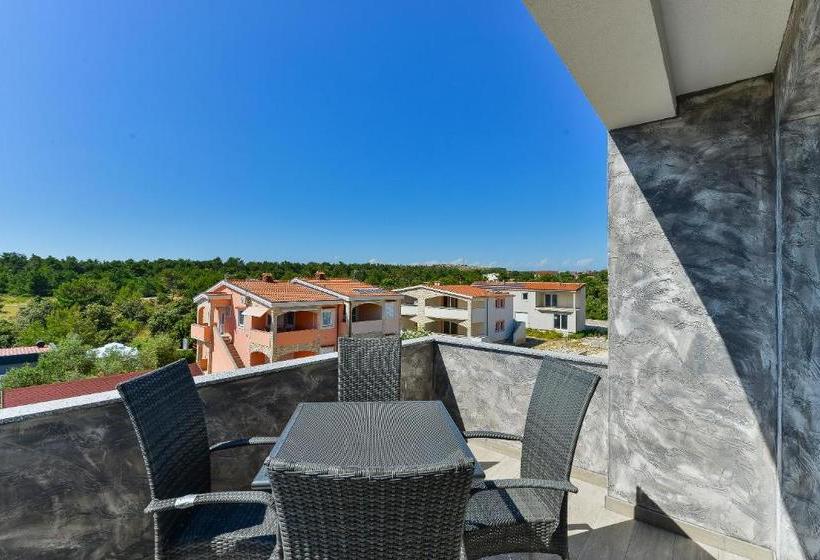 Crowonder Luxury Vir  6 New Apartments For Families With Playground For Kids