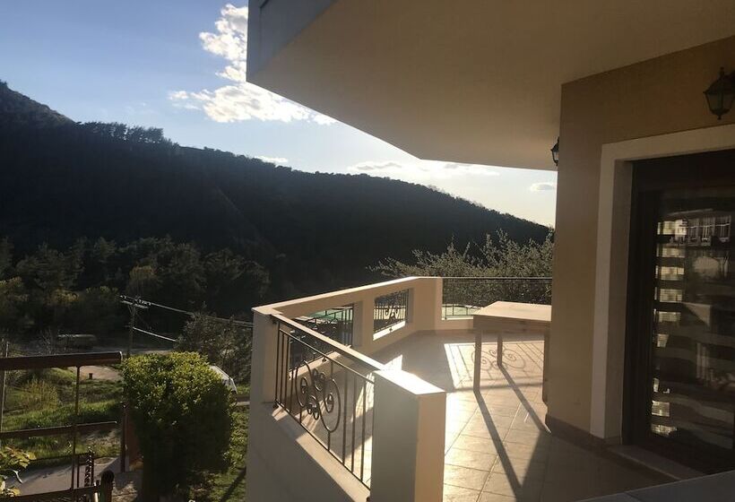 Mountain View Apartment