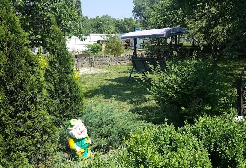 بنسيون Flowering Garden