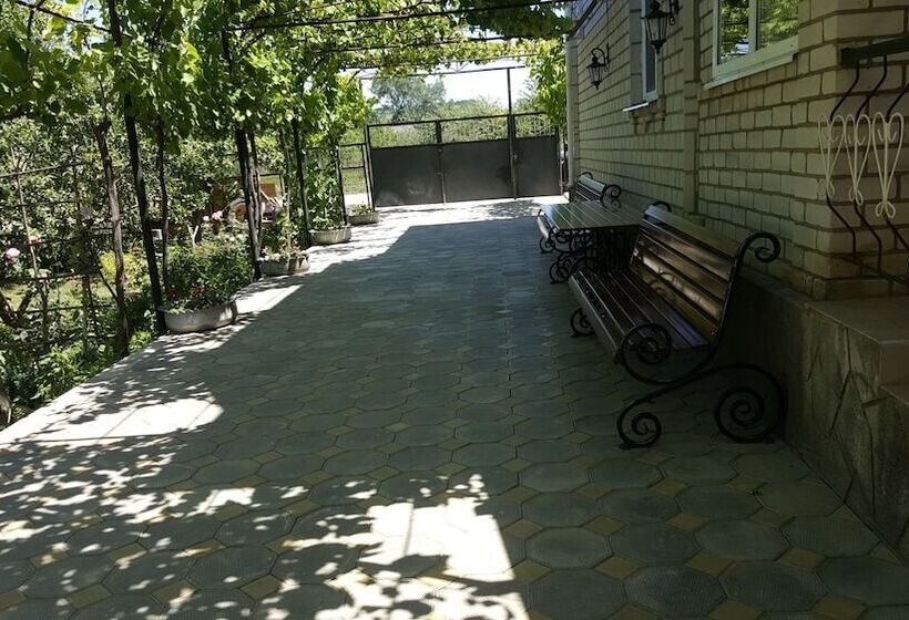 بنسيون Flowering Garden