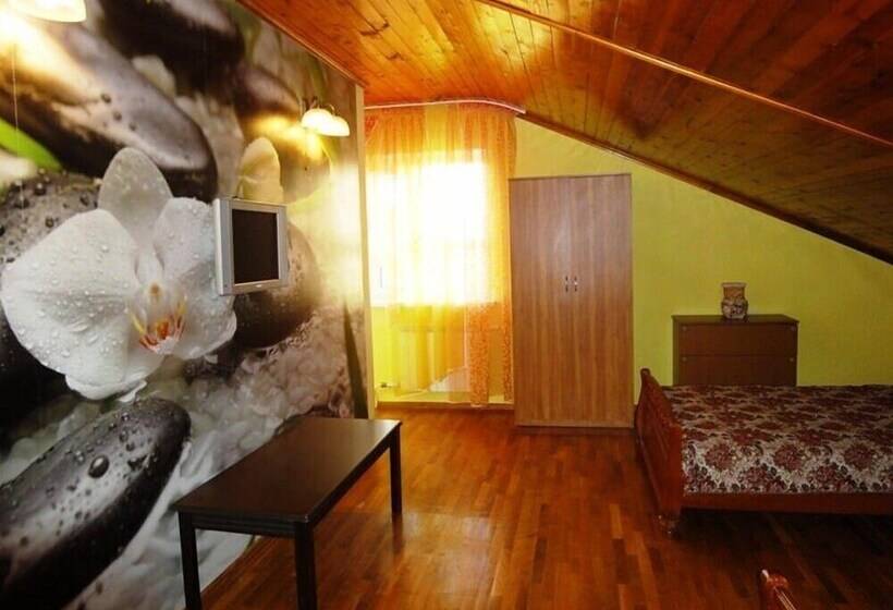 Пансион Na Krasnozelenykh 38 Guest House