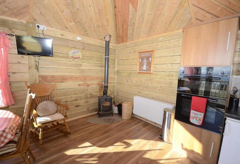 بنسيون Templeview Lodge