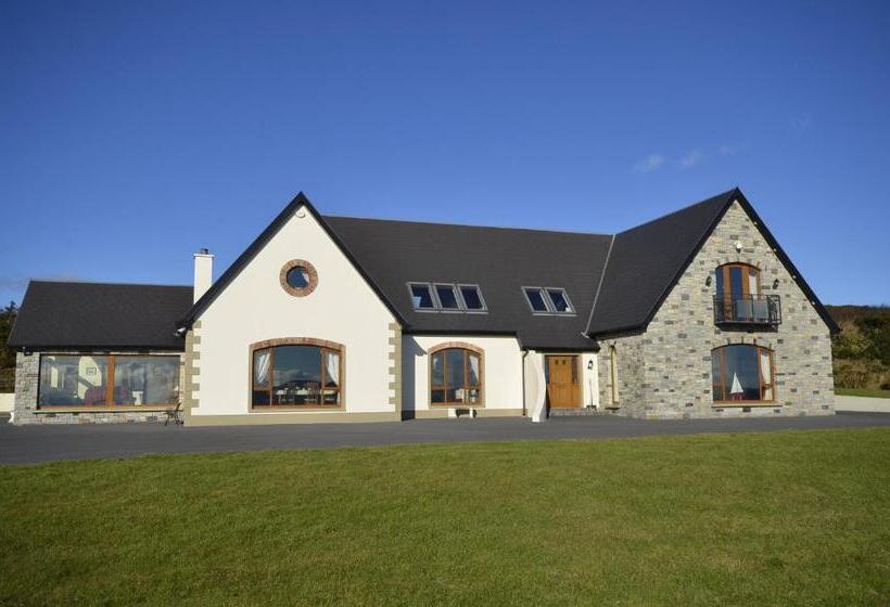 بنسيون Templeview Lodge