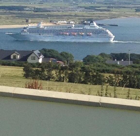 膳宿费 Templeview Lodge