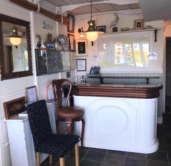 ペンション Westend Bar & Restaurant