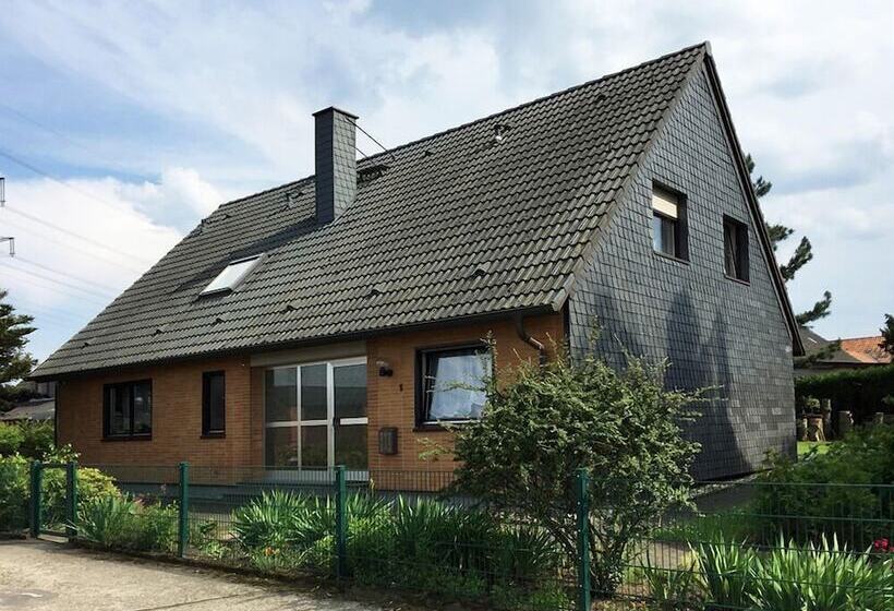 Privatunterkunft An Der Hecke