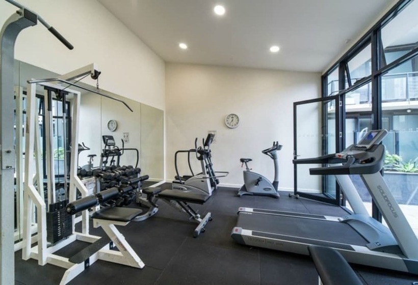 Readyset Apartments On Kavanagh