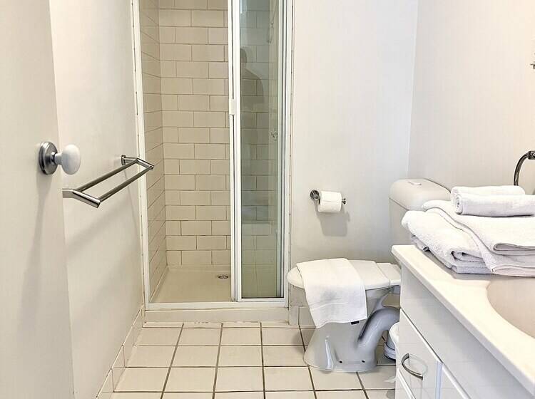 Readyset Apartments On Kavanagh