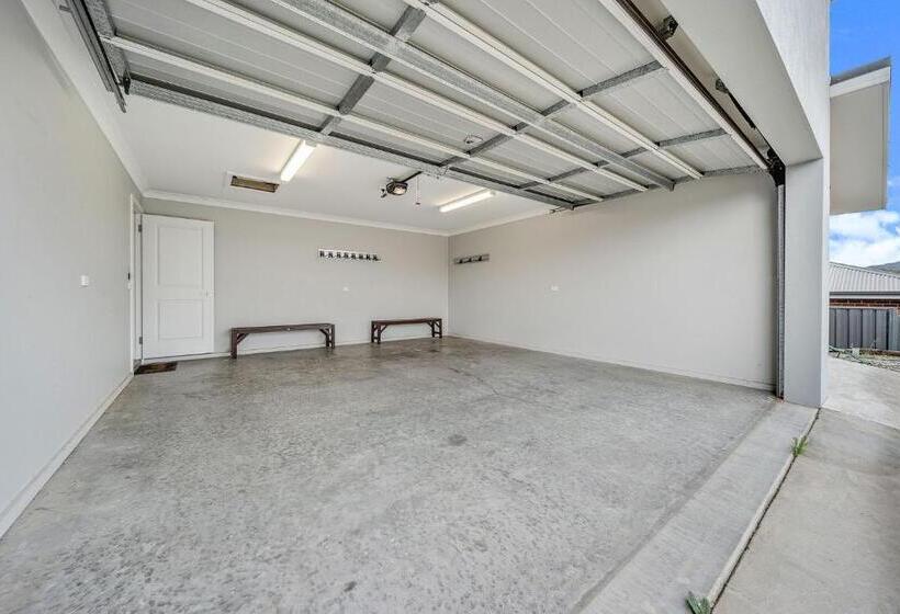 The Mountain House   Luxury 4br Home L Wifi L Netflix L Bbq L Nespresso Machine