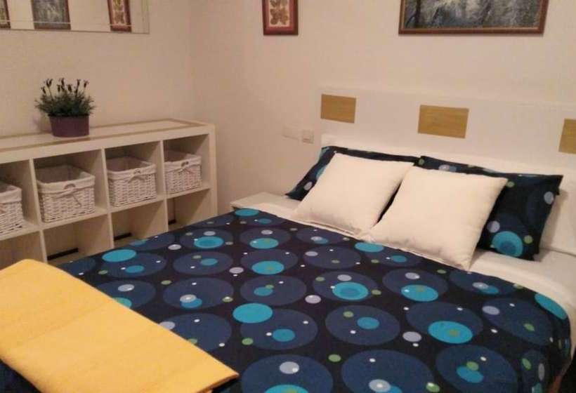 The Navajas Park Tourist License 139