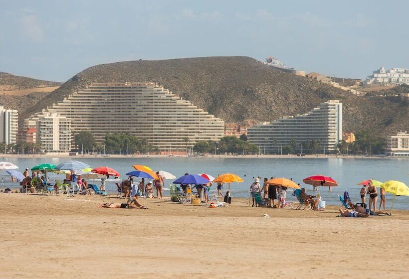 ático Dúplex En Urbanización Familiar