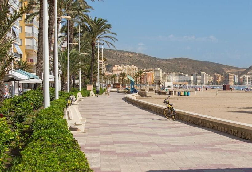 ático Dúplex En Urbanización Familiar