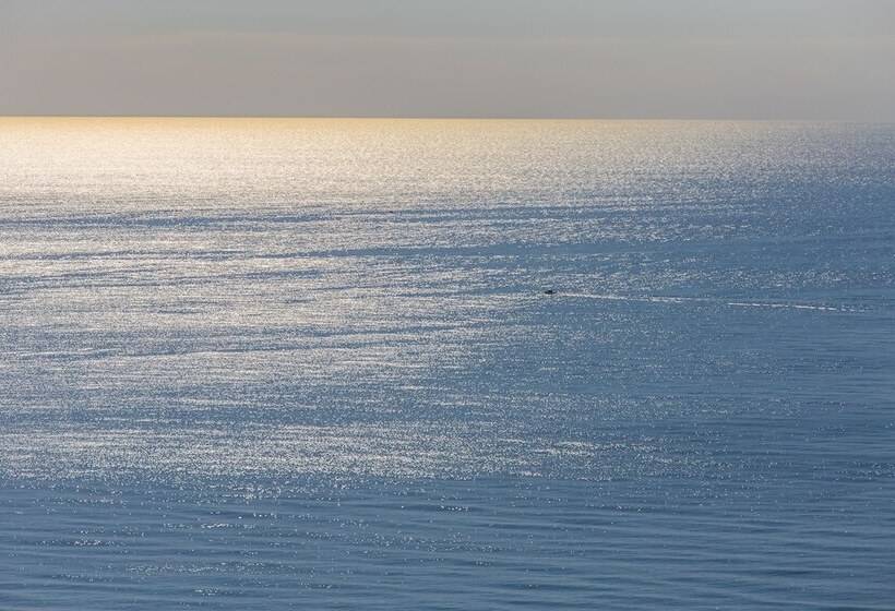 ático Soleado Con Vistas Al Mar