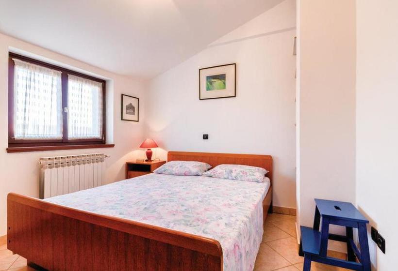 Apartments Biserka 1495