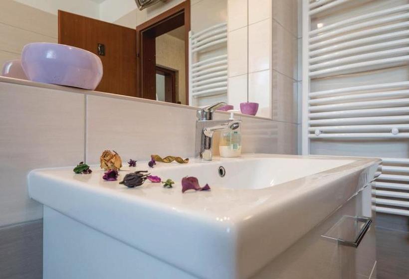 Apartments Biserka 1495