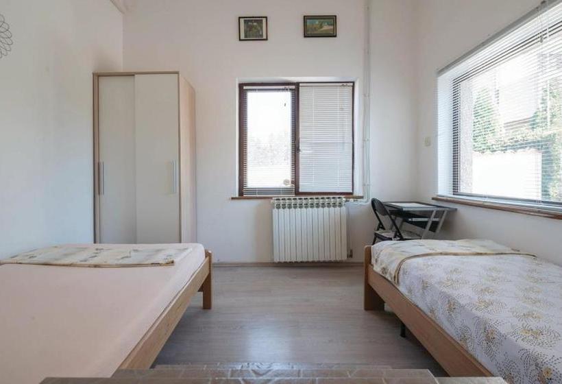 Apartments Biserka 1495