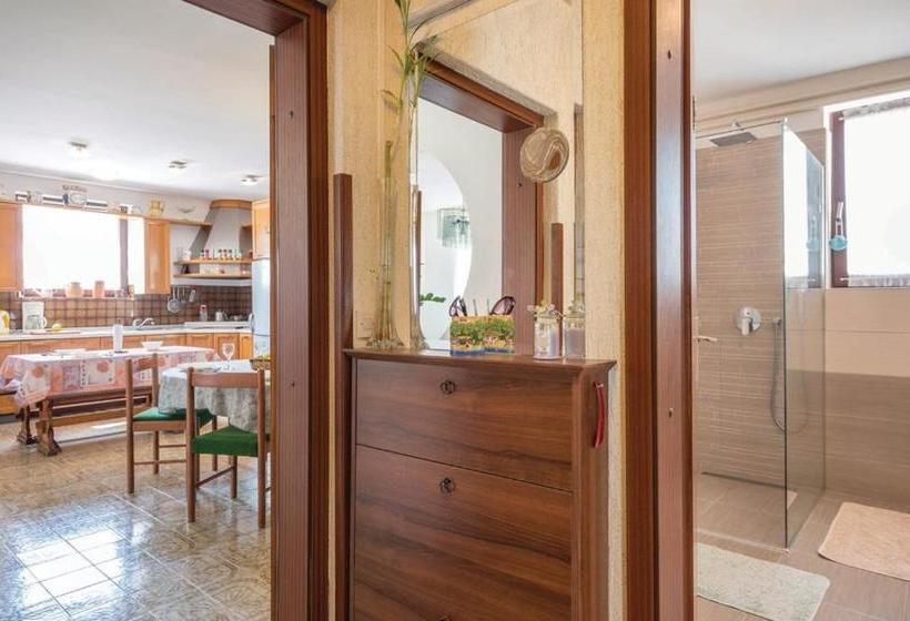 Apartments Biserka 1495