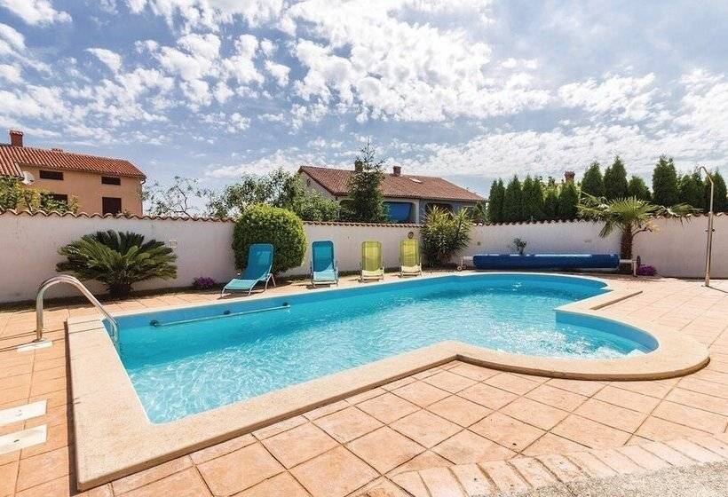 Apartments Biserka 1495