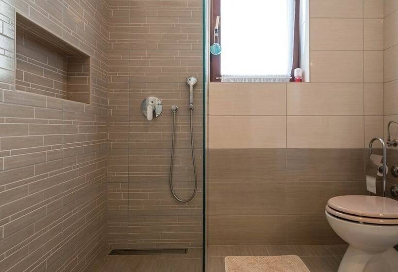 Apartments Biserka 1495