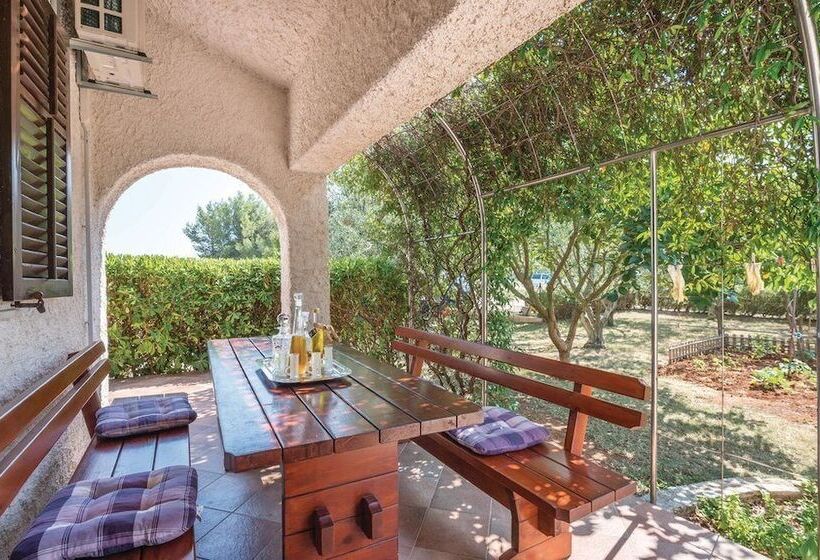 Apartments Biserka 1495