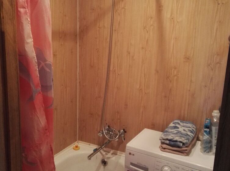 Apartments On Tolstogo 1