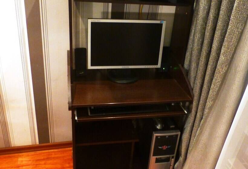 Apartments On Tolstogo 1