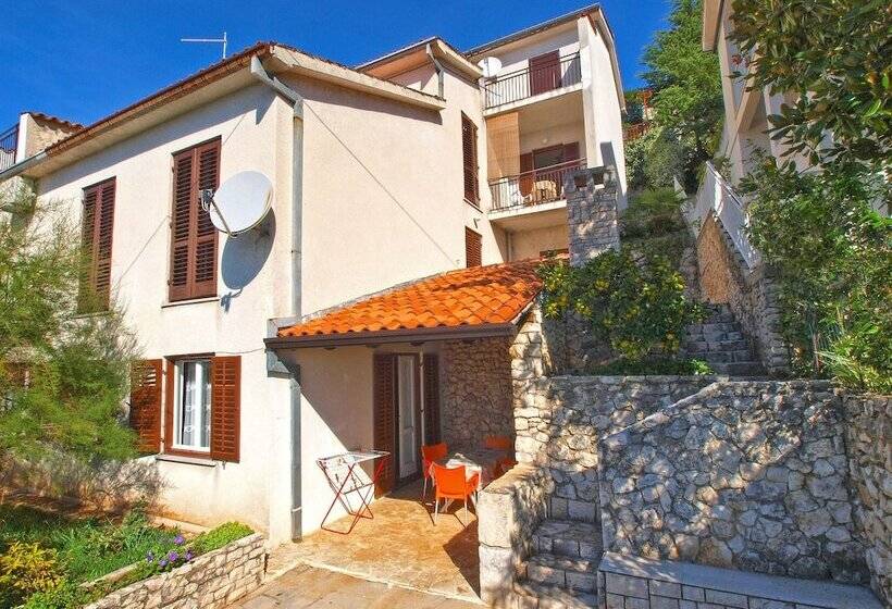 Apartments Rabac 981