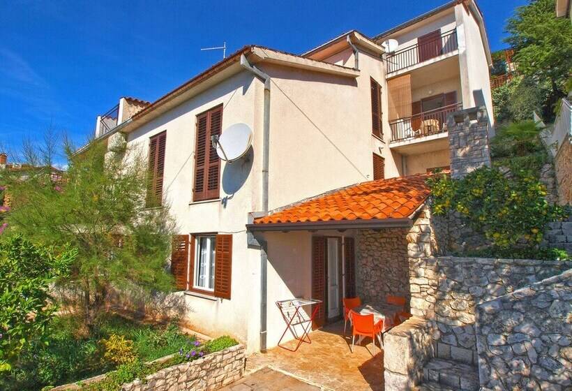 Apartments Rabac 981