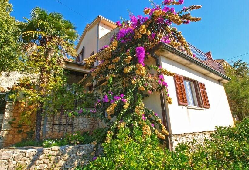 Apartments Rabac 981