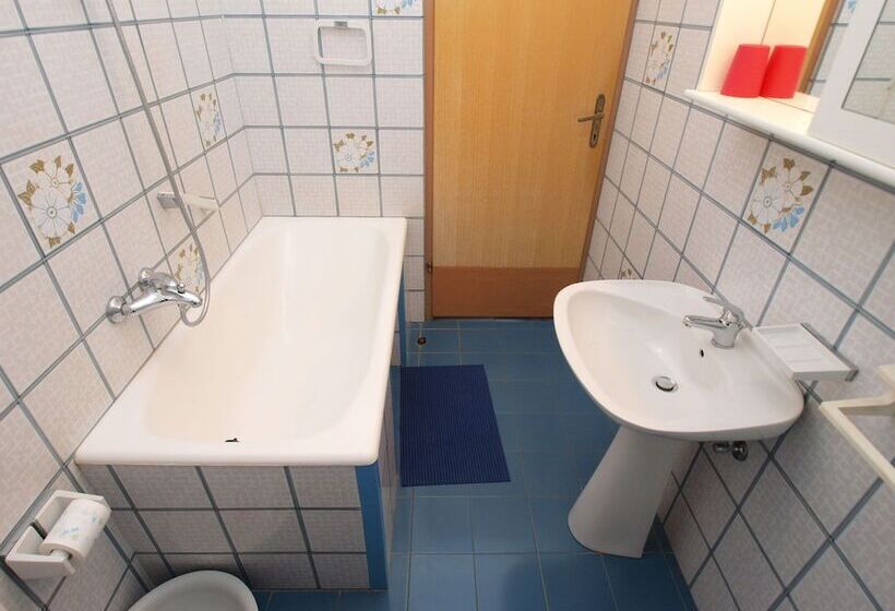 Apartments Rabac 981