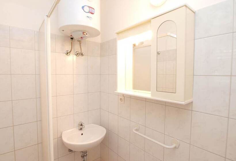 Apartments Rabac 981