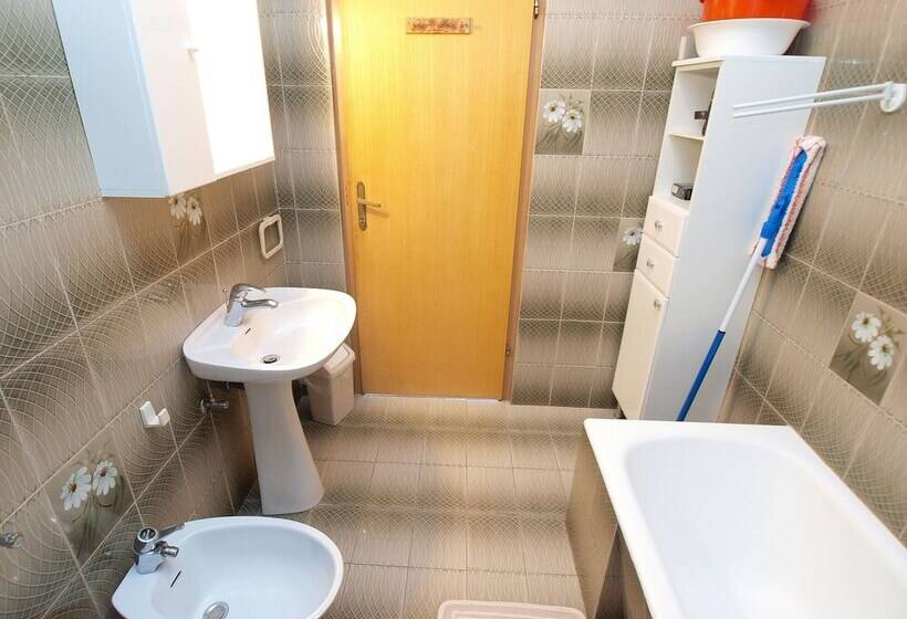 Apartments Rabac 981